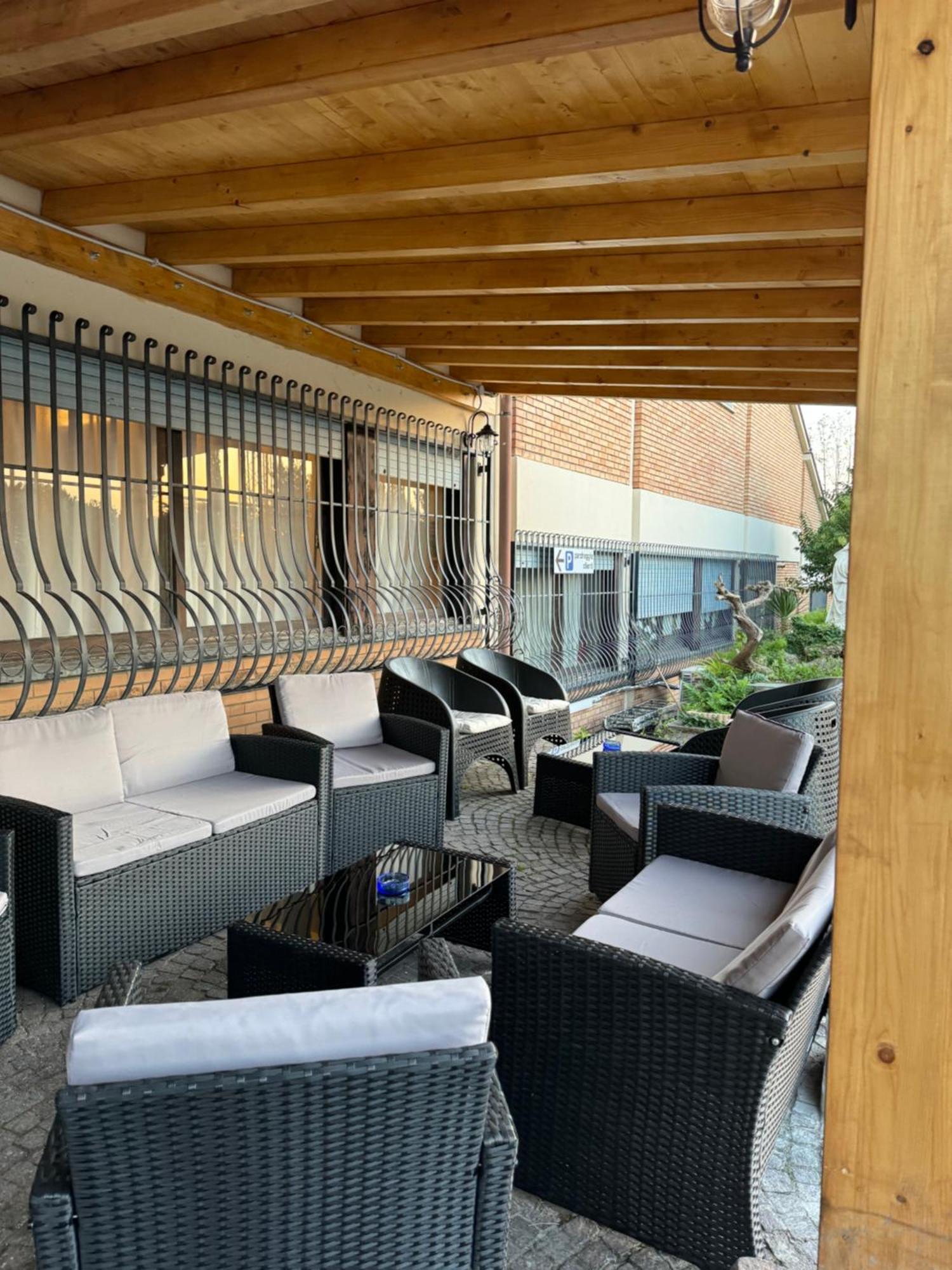 Oasi Santa Rosa Hotel Róma Kültér fotó
